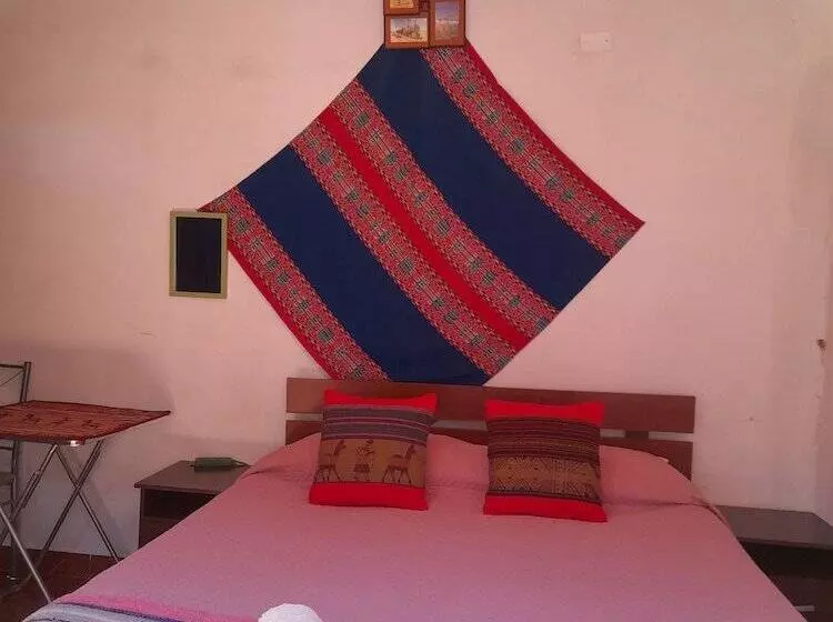 Majatalo Hostal Open House