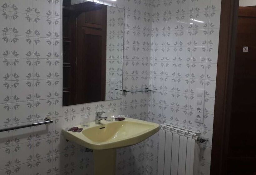 پانسیون Hostal Vendaval