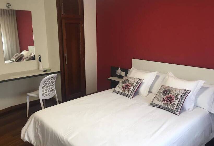 پانسیون Hostal Vendaval