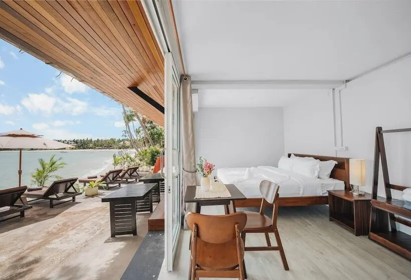پانسیون Room Charming Guest Room With Private Fa