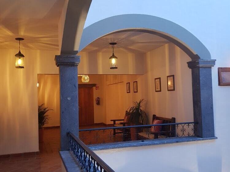 فندق Puerta San Pedro