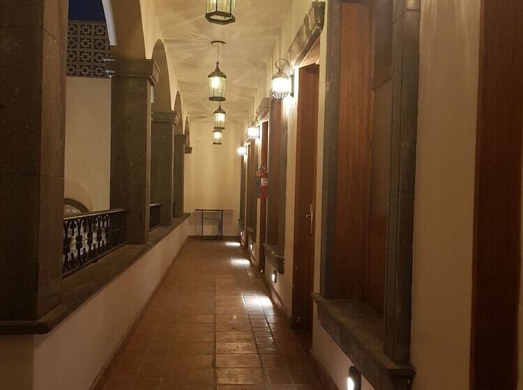 فندق Puerta San Pedro