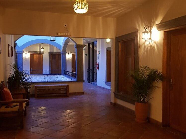 فندق Puerta San Pedro