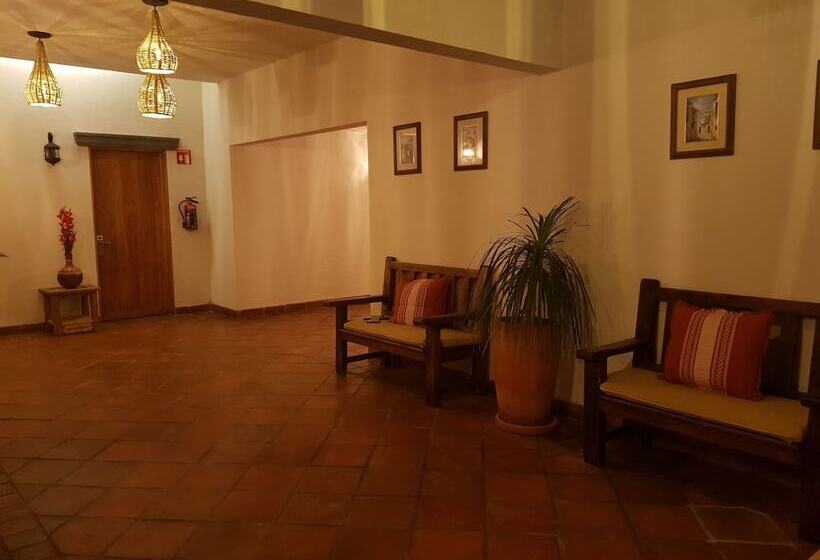 فندق Puerta San Pedro