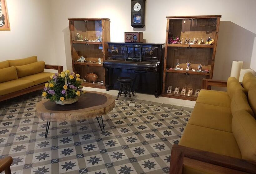 فندق Puerta San Pedro