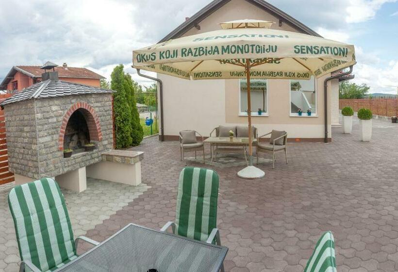 تختخواب و صبحانه Soba Villa Maja