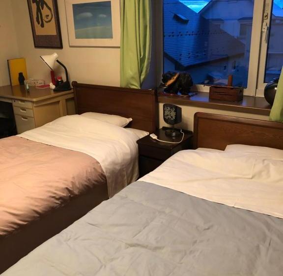 Pensão Guest House Chara