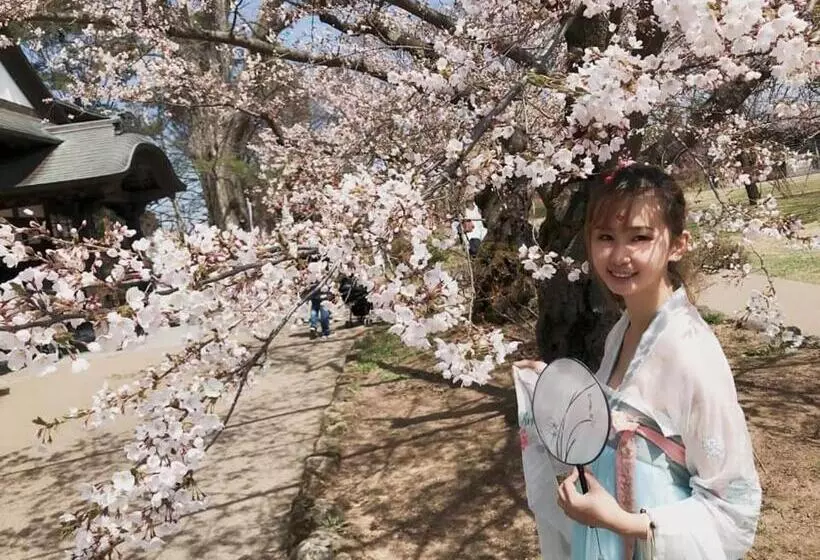 Majatalo Guest House Chara