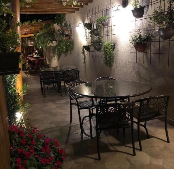 پانسیون Pousada Araras