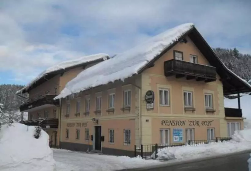 تختخواب و صبحانه Zur Post