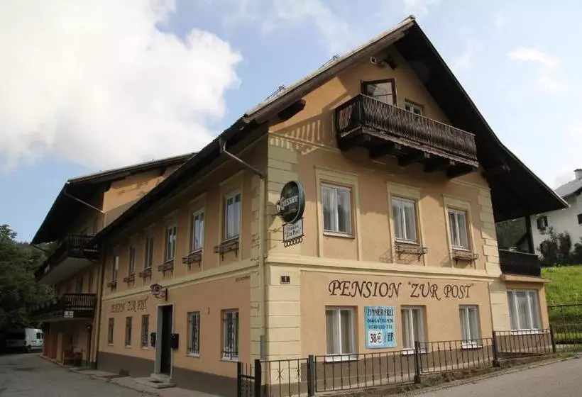 تختخواب و صبحانه Zur Post