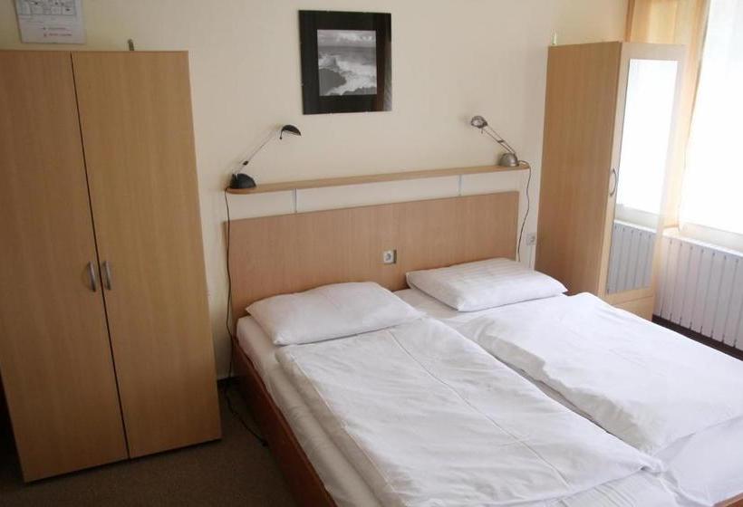 住宿加早餐 Zur Post