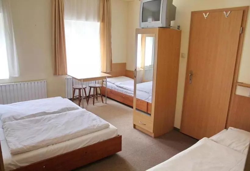 تختخواب و صبحانه Zur Post