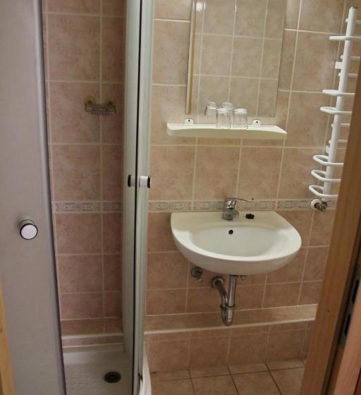 住宿加早餐 Zur Post