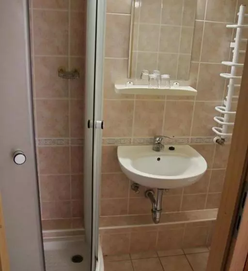 تختخواب و صبحانه Zur Post