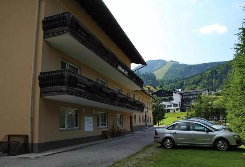 تختخواب و صبحانه Zur Post