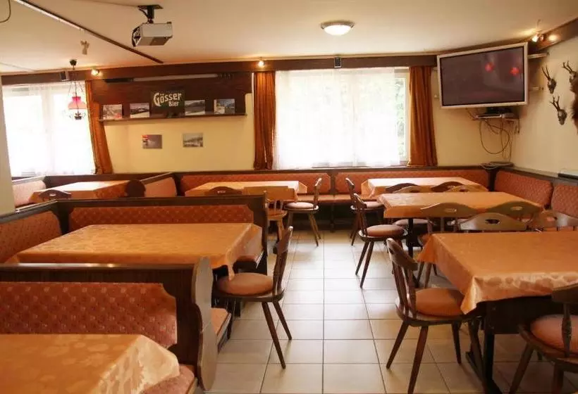 تختخواب و صبحانه Zur Post