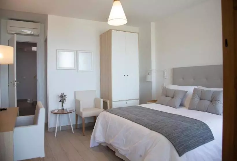 ペンション La Roka