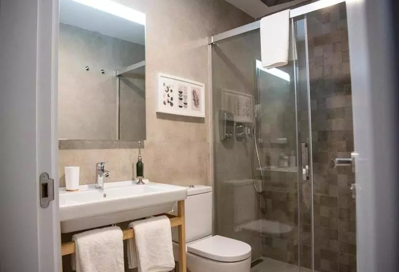 ペンション La Roka