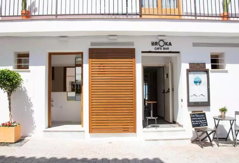 ペンション La Roka