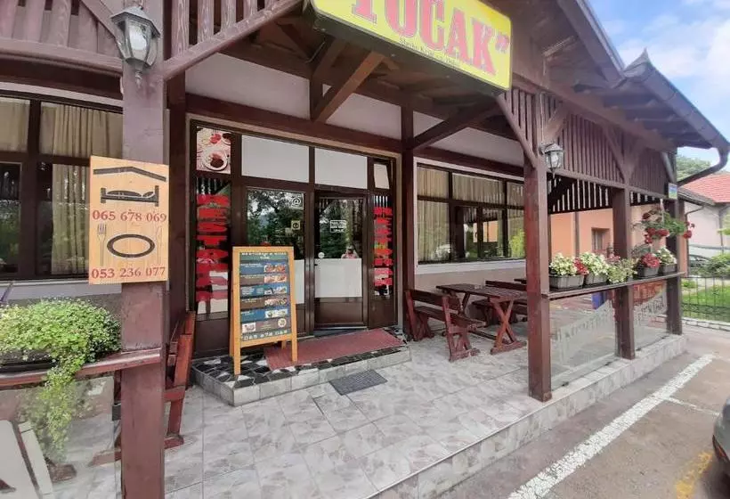 تختخواب و صبحانه Restoran I Sobe Tocak