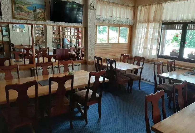 تختخواب و صبحانه Restoran I Sobe Tocak