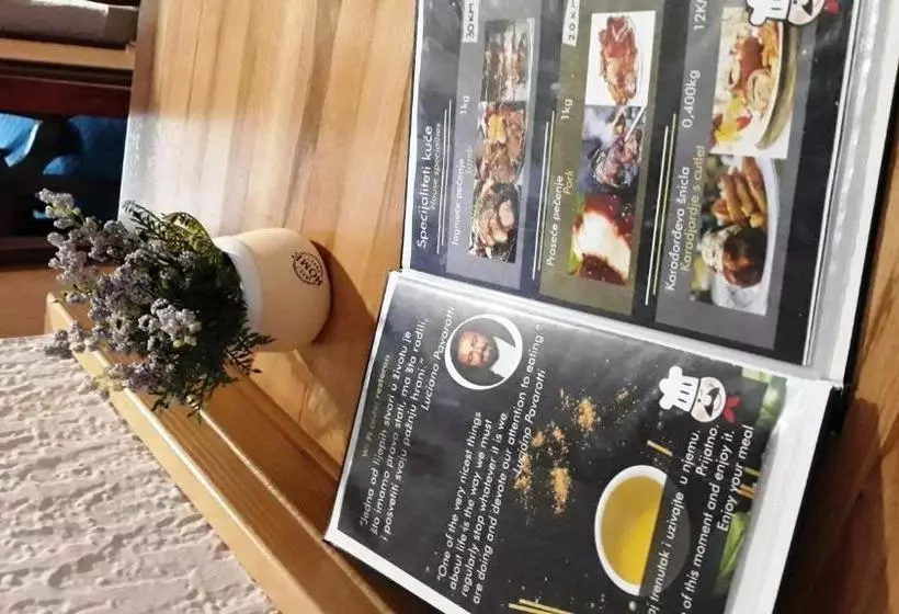 تختخواب و صبحانه Restoran I Sobe Tocak