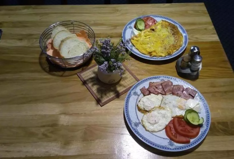 تختخواب و صبحانه Restoran I Sobe Tocak