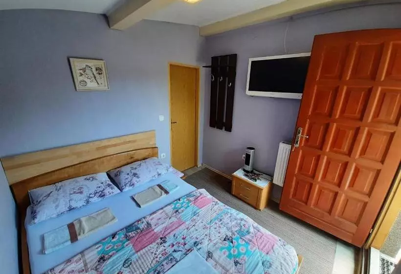 تختخواب و صبحانه Restoran I Sobe Tocak