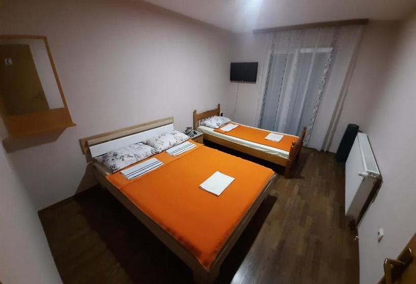 تختخواب و صبحانه Restoran I Sobe Tocak