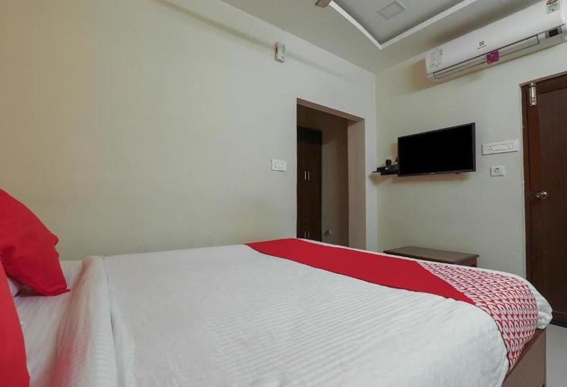 فندق Oyo 13909 Kartikeya Grande