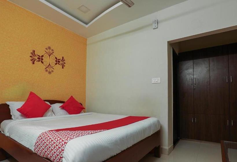 فندق Oyo 13909 Kartikeya Grande