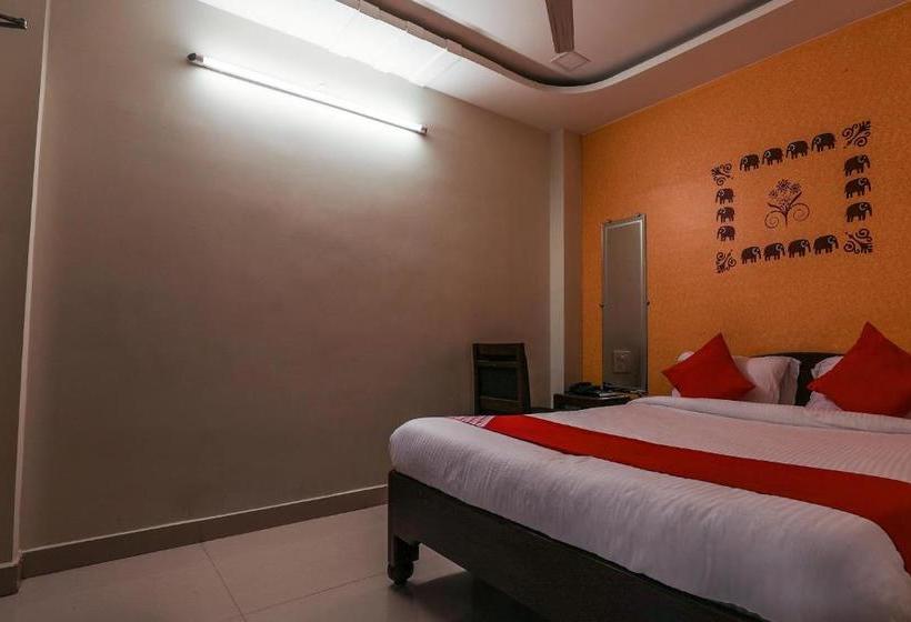 فندق Oyo 13909 Kartikeya Grande