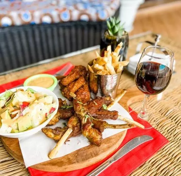 هتل Seaclusion Diani