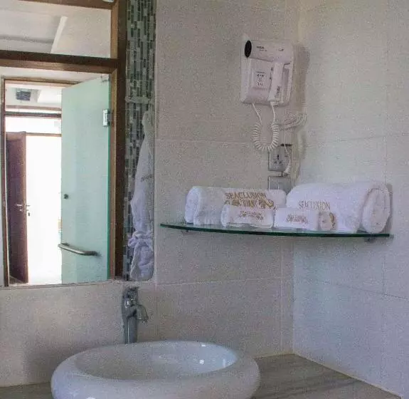 هتل Seaclusion Diani