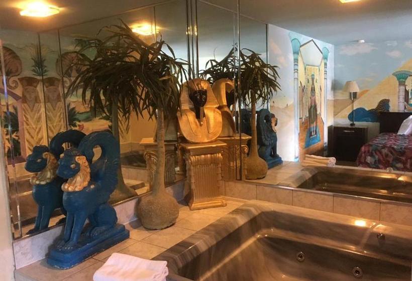 فندق على الطريق Deluxe Inn