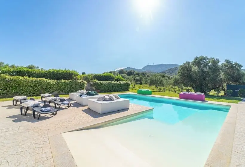 ホテル Hotiday Elite Suites Porto Rotondo