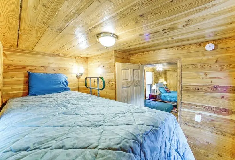 24 Acre Finger Lakes Cabin W/ Private Pond