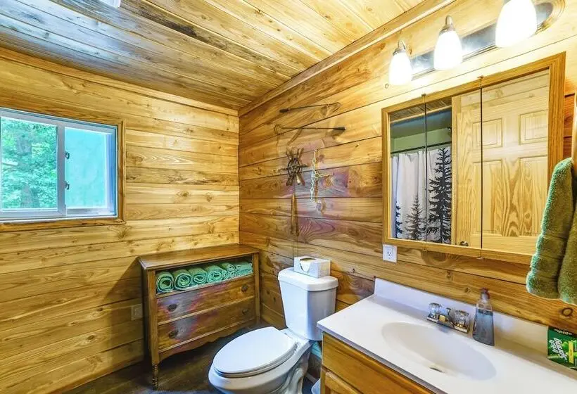 24 Acre Finger Lakes Cabin W/ Private Pond
