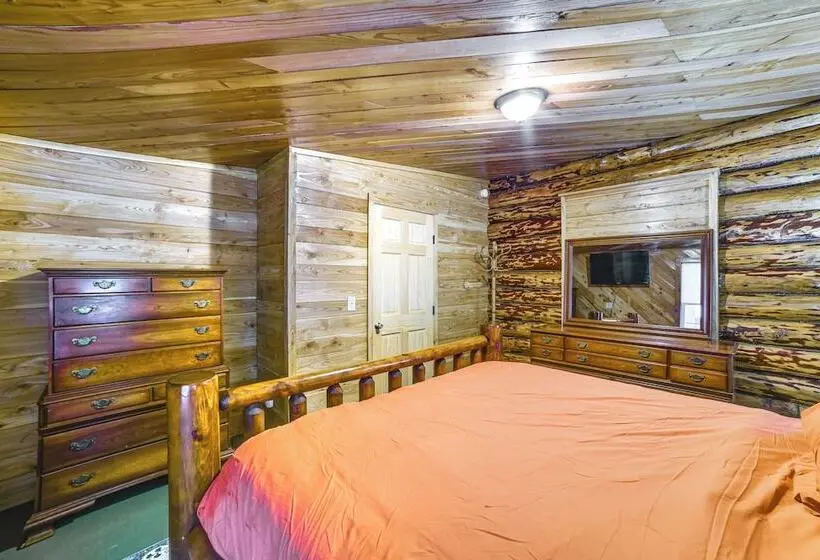 24 Acre Finger Lakes Cabin W/ Private Pond