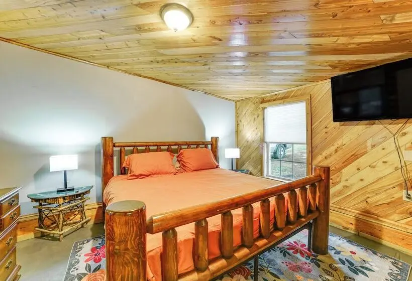 24 Acre Finger Lakes Cabin W/ Private Pond