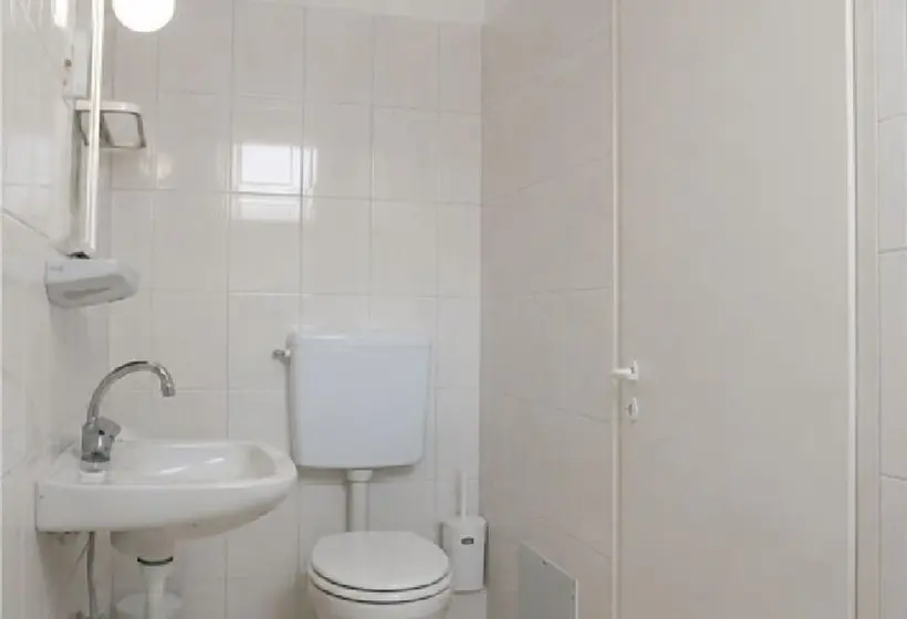 Araliki Apartments & Studios