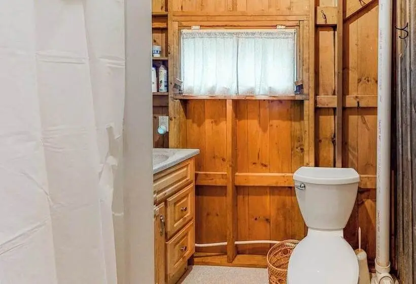 Dog Friendly Oceanfront Cottage With Views