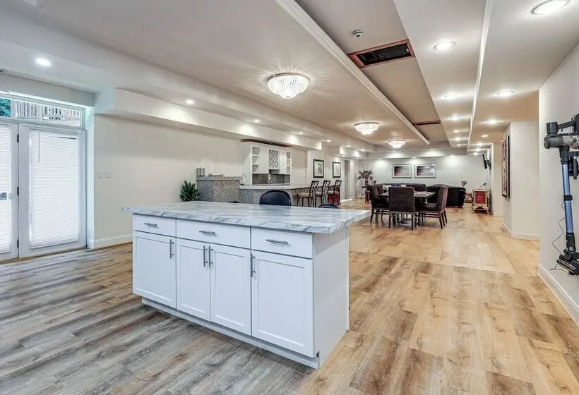 Gateway To Dc & More! Quiet & Stylish Retreat