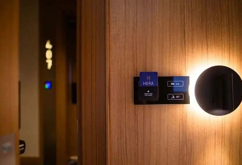Hera Hotel Axd