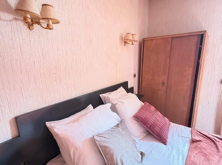هتل De Paris