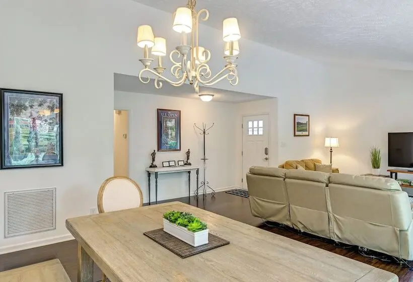 Walk To Golf! Relax With Hot Tub And Game Room!