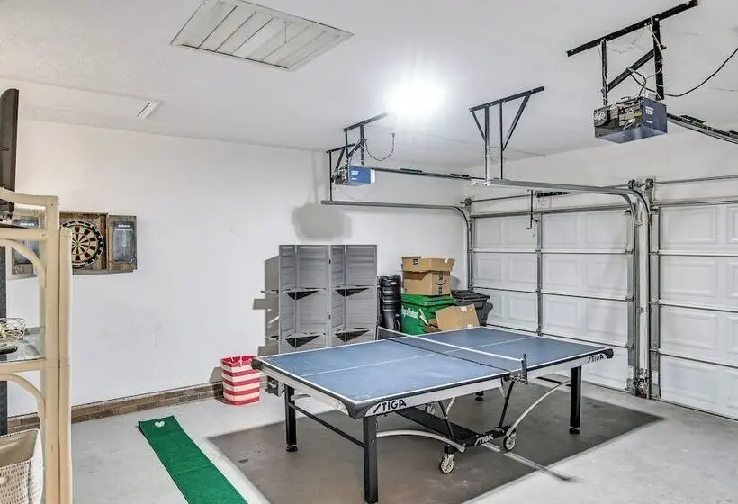 Walk To Golf! Relax With Hot Tub And Game Room!