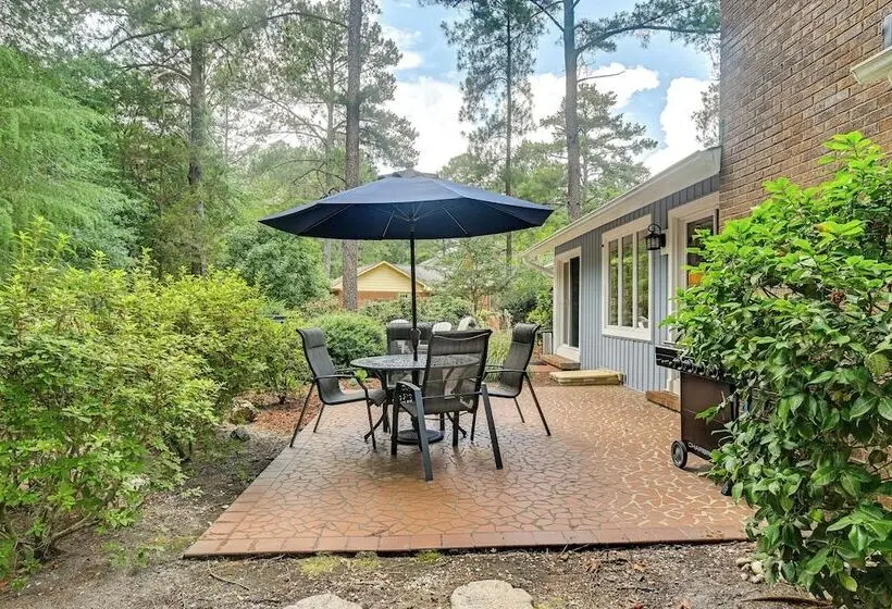 Walk To Golf! Relax With Hot Tub And Game Room!