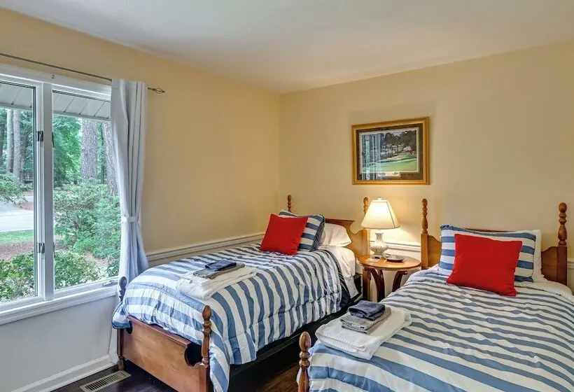 Walk To Golf! Relax With Hot Tub And Game Room!
